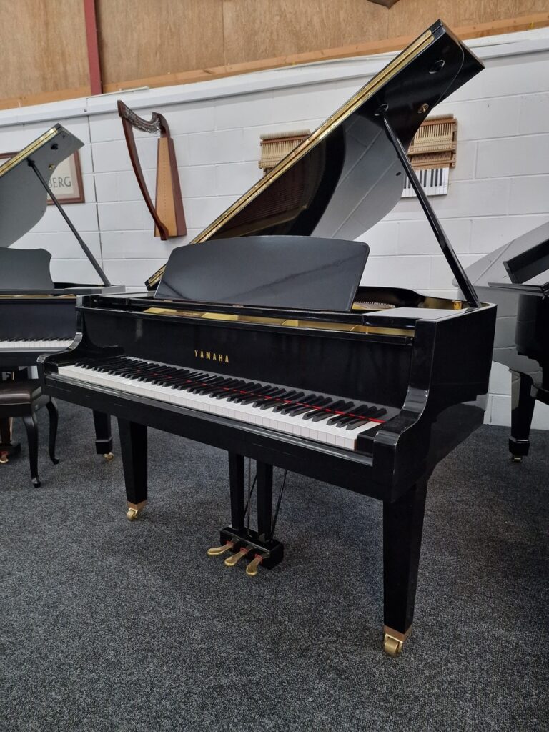 Yamaha GH1 Grand Piano | c.1989 | Polished Ebony Polyester | Belfast Pianos